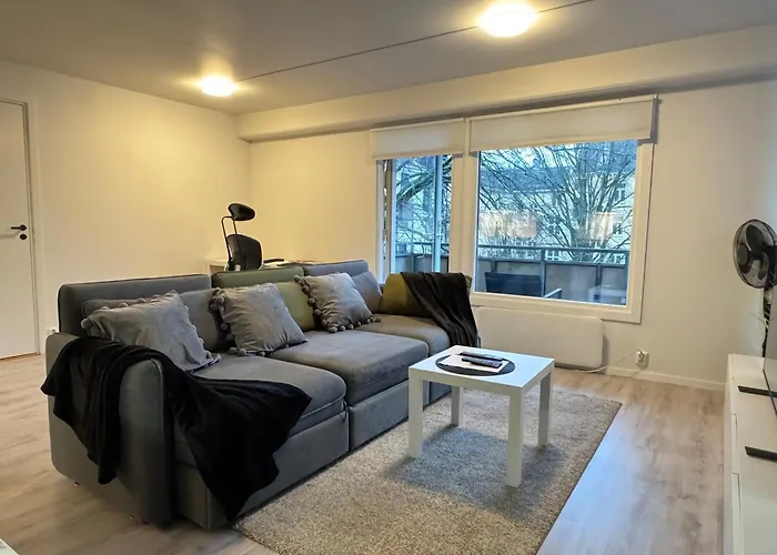 Modern And Apartment, 6 Mins To *