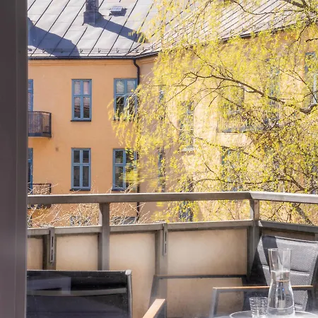 Modern And Apartment, 6 Mins To Apartmán