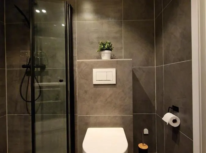 شقة Modern And Apartment, 6 Mins To *